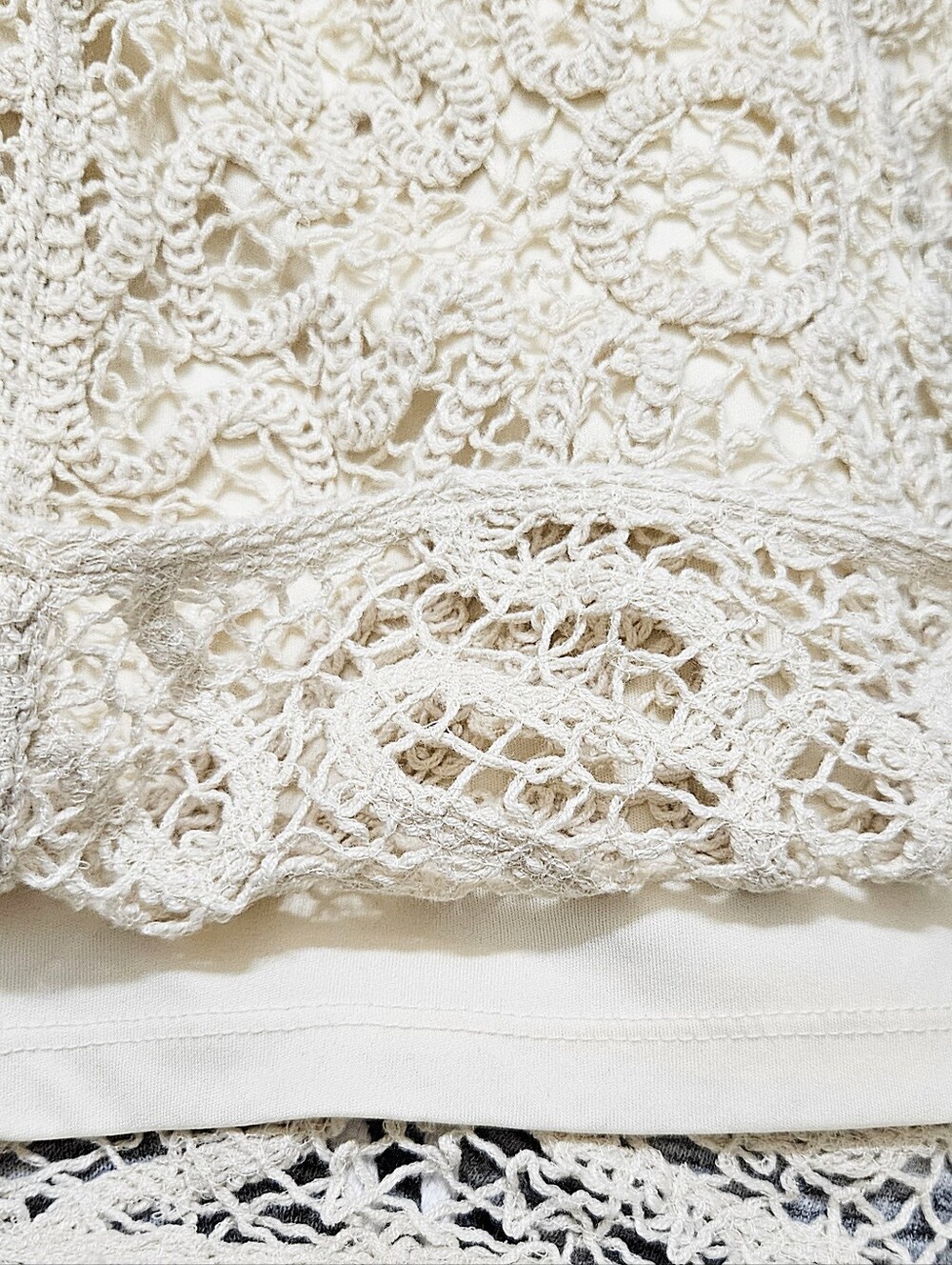 A New Day Boho Cream Crochet Overlay Mini Skirt Stretchy Waistband Medium - Picture 2 of 5